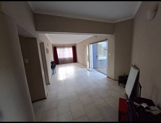 4 BEDROOM FREEHOLD FOR SALE IN GLEN MARAIS